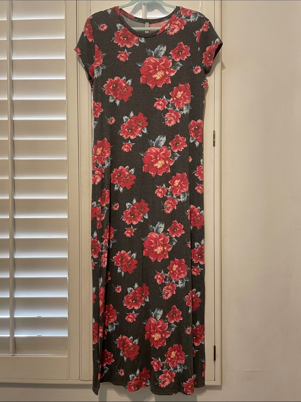Acting Pro Charcoal Maxi Dress with Red Floral Print